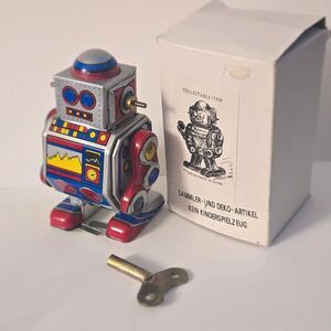 Schylling Wind-Up Robot Retro Tin Toy Ms235 Box and Key